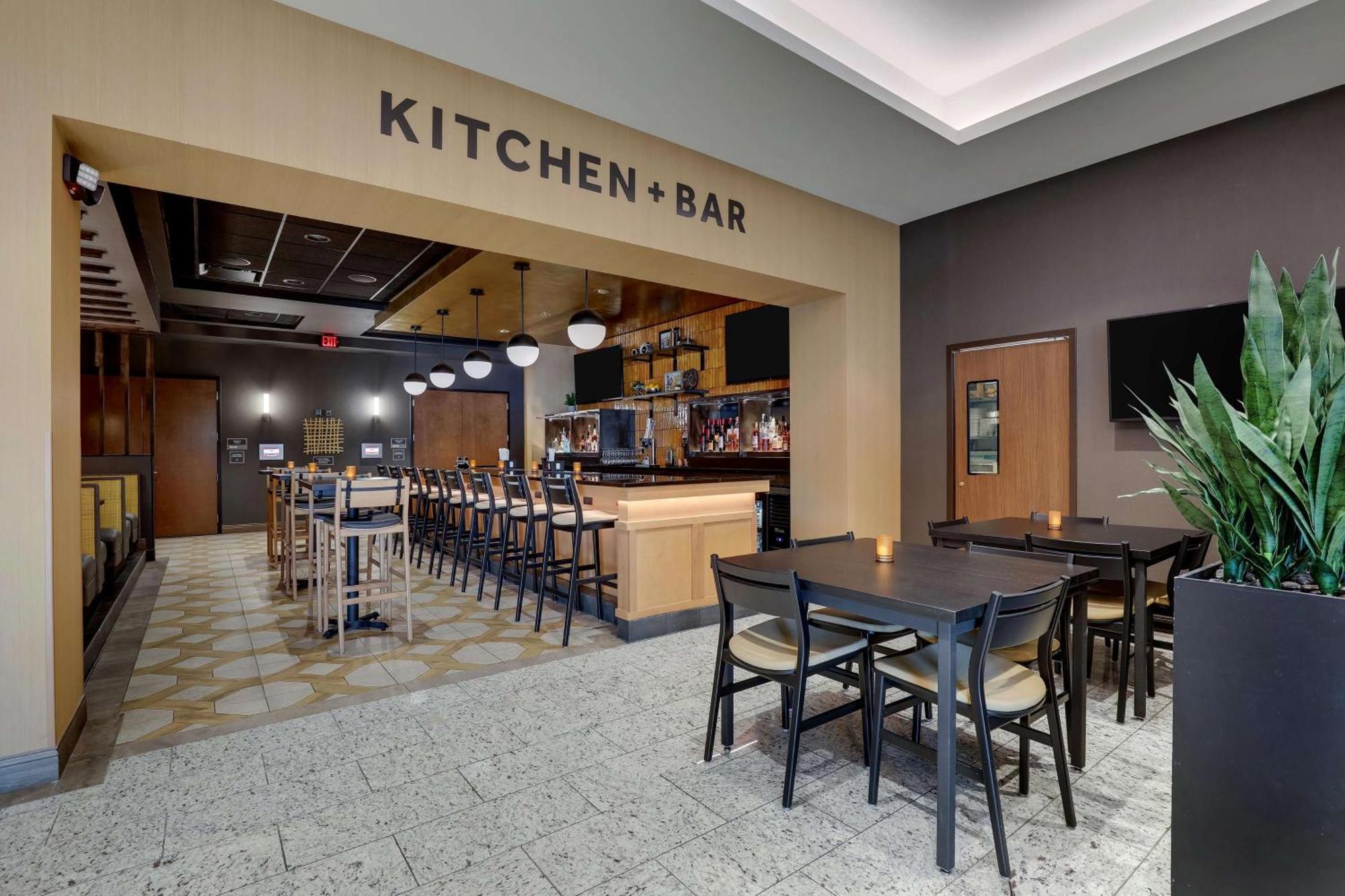Drury Inn & Suites Lafayette In Bagian luar foto